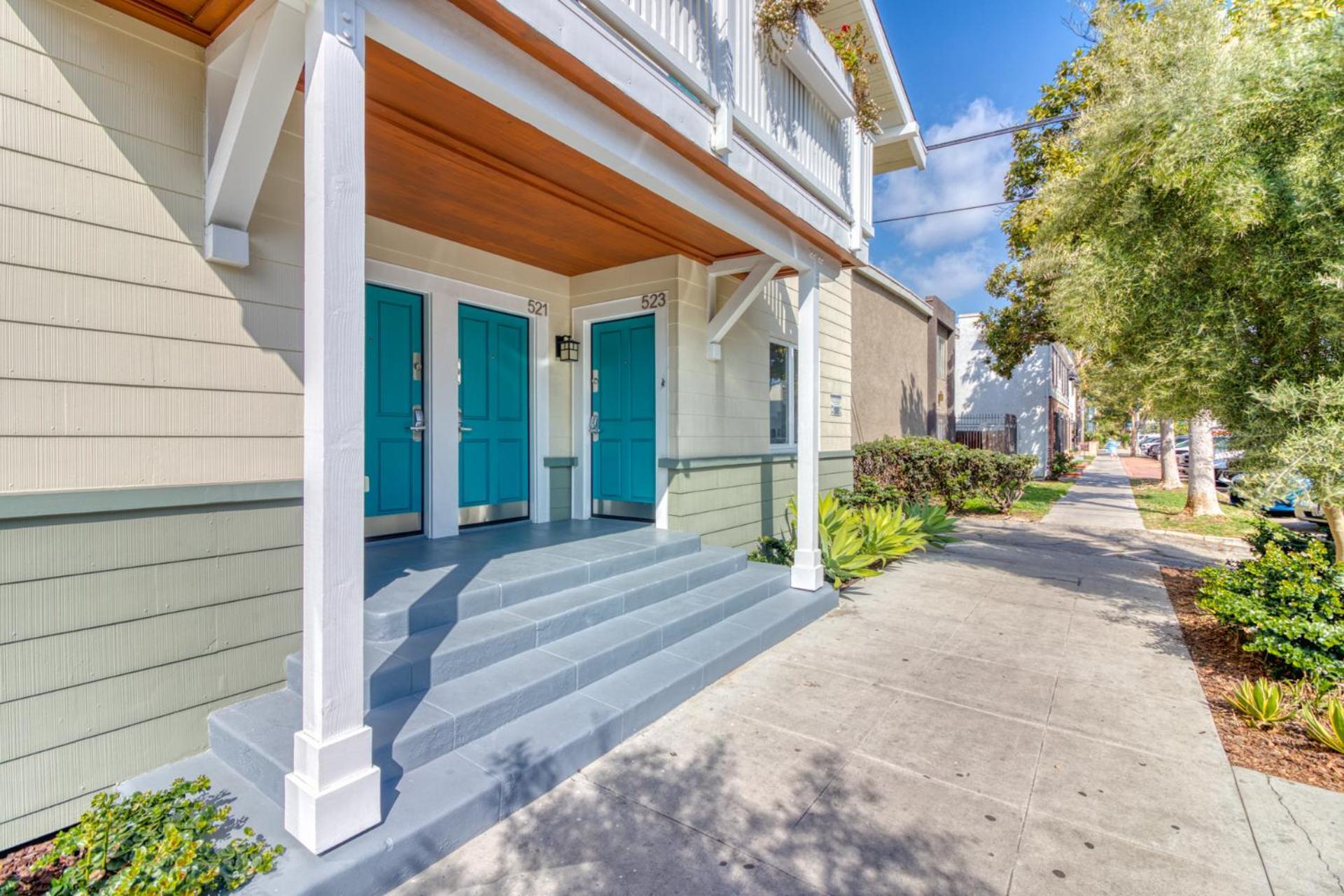 East Village Apartment Long Beach