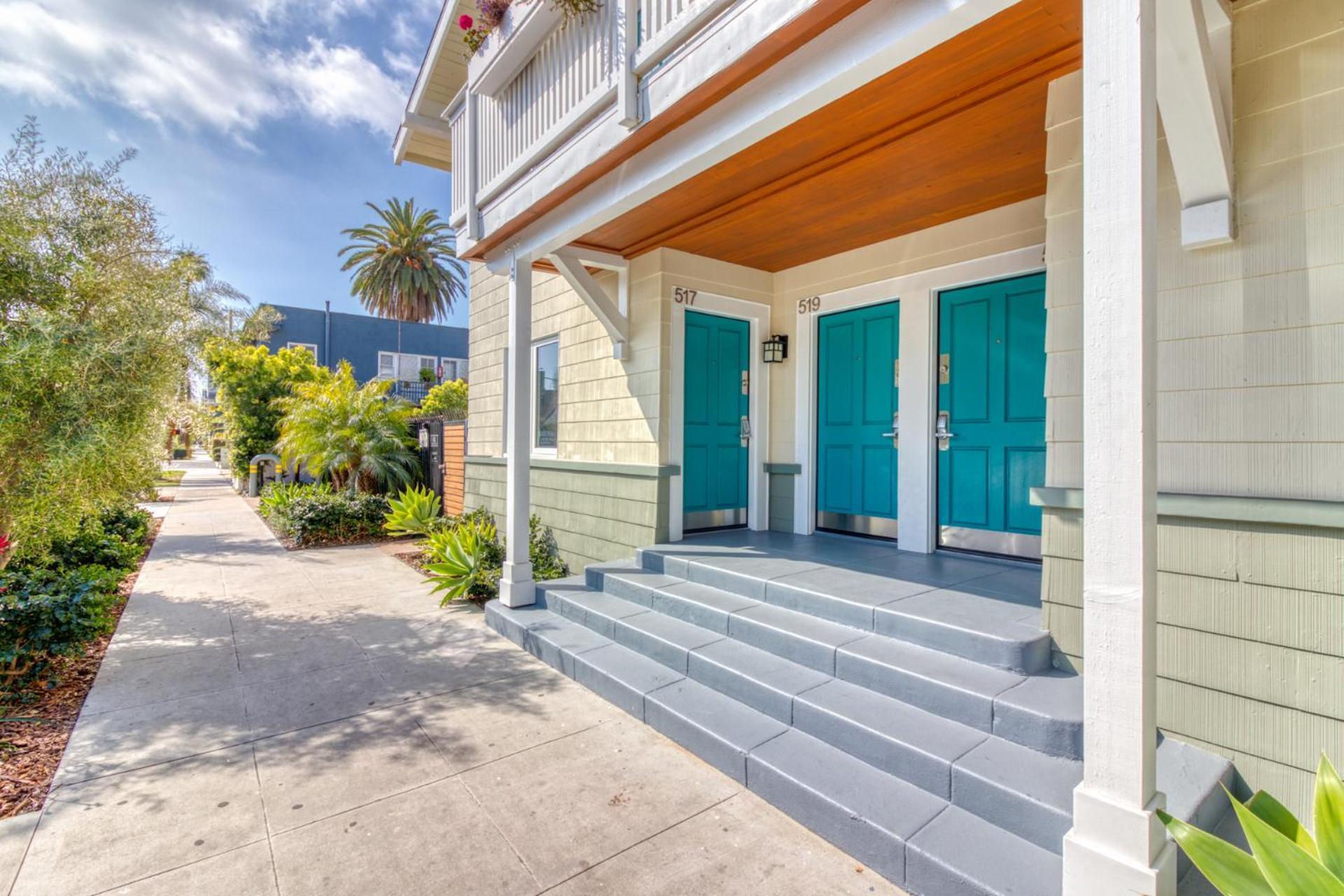 East Village Apartment Long Beach